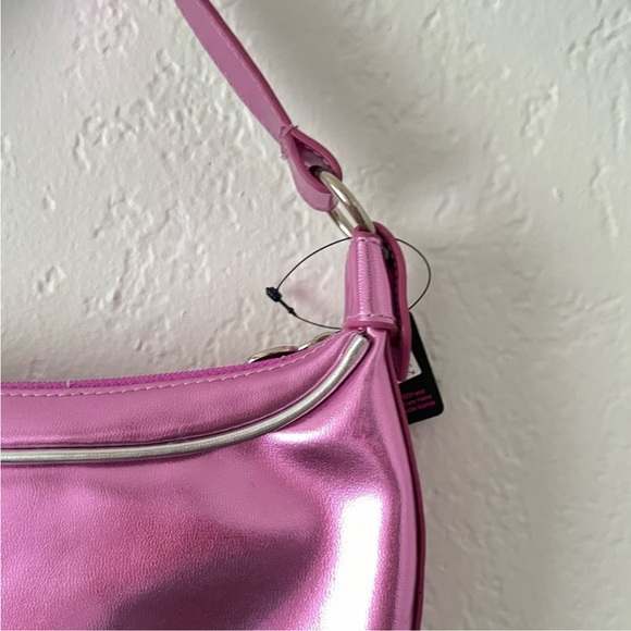 Playboy Bubble Glossy Pink Saddle Handbag 🐰 - Picture 4 of 7